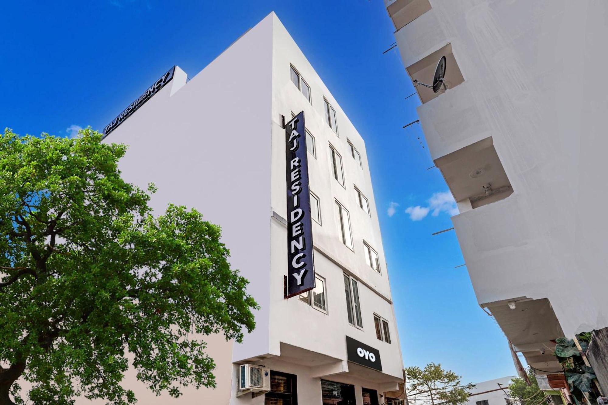 Collection O Residency Near Dwarka Sector 21 Metro Station Hotel Kapas Hera Bagian luar foto