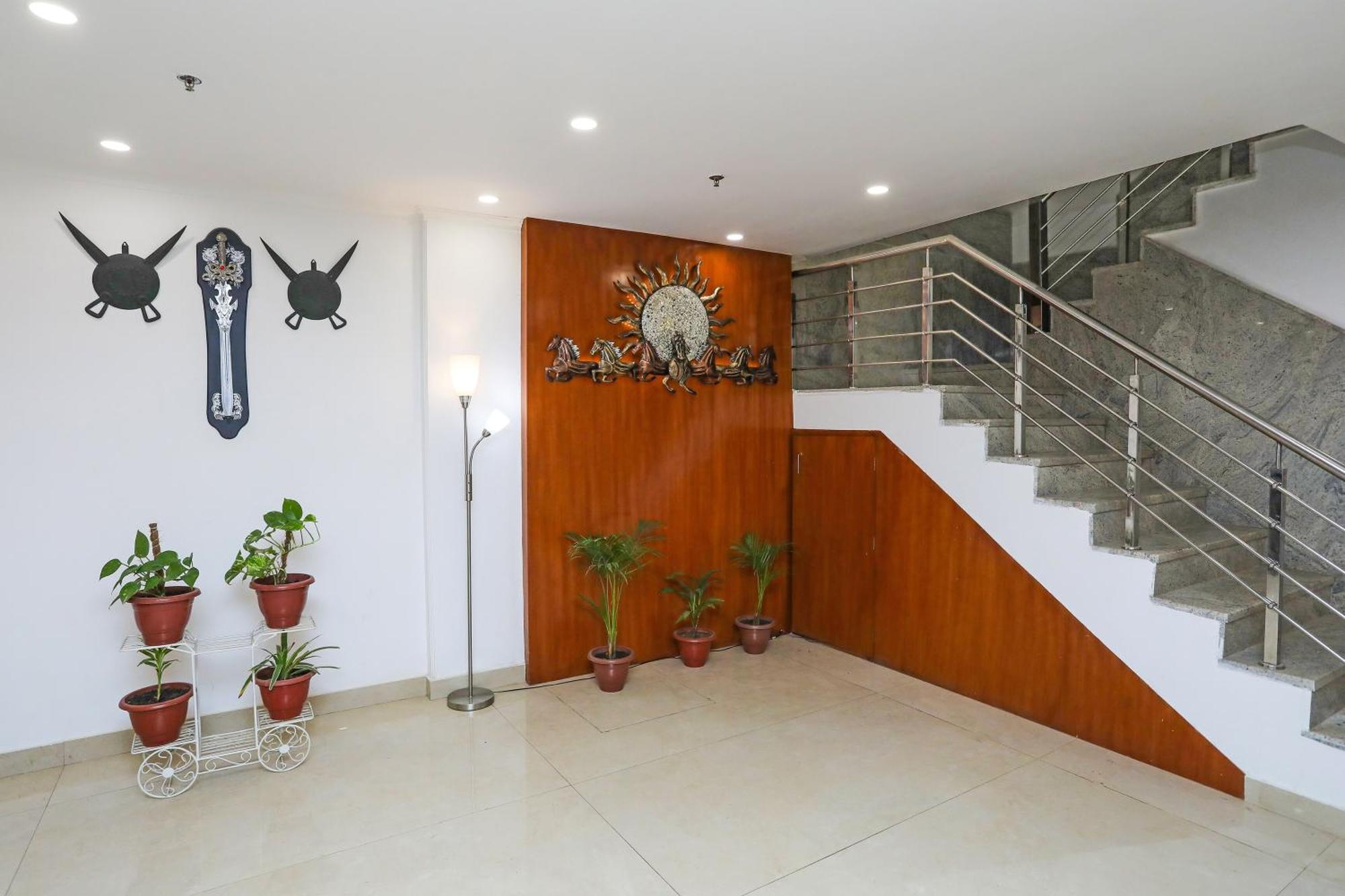 Collection O Residency Near Dwarka Sector 21 Metro Station Hotel Kapas Hera Bagian luar foto