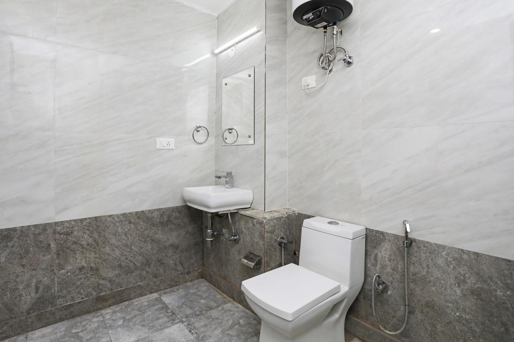 Collection O Residency Near Dwarka Sector 21 Metro Station Hotel Kapas Hera Bagian luar foto